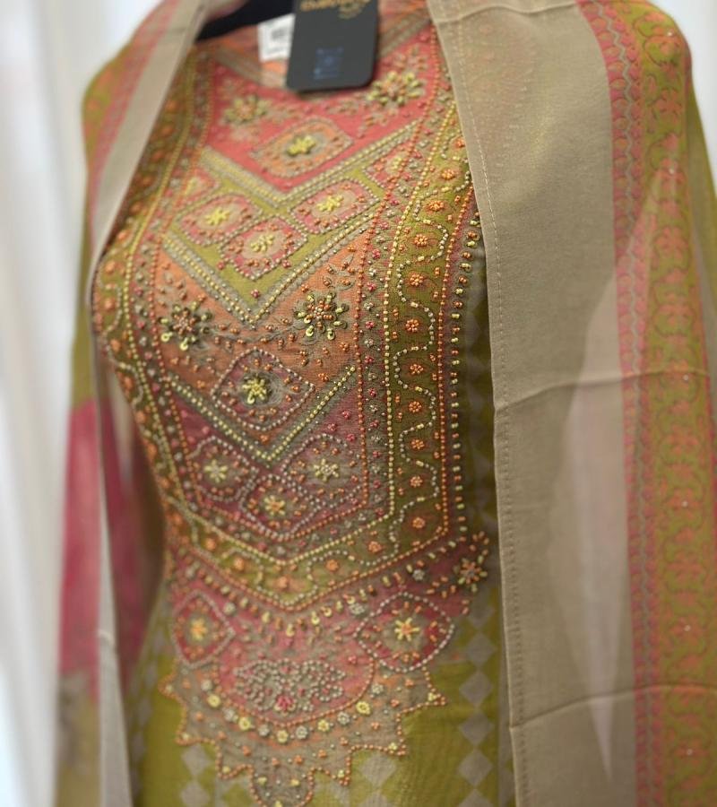Graceful Tissue Suit with Intricate Detailing - Ruby Red