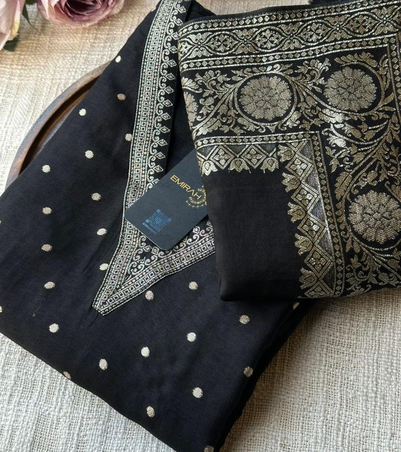 Regal Banarasi Elegance Suit - Emerald Green