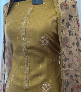 Earthy Linen Charm - Gold