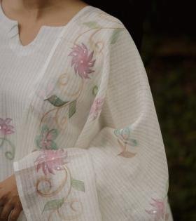 Effortless Grace in Hand-Painted Linen - Mixed Colors
